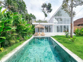 White Villa Ubud by Supala